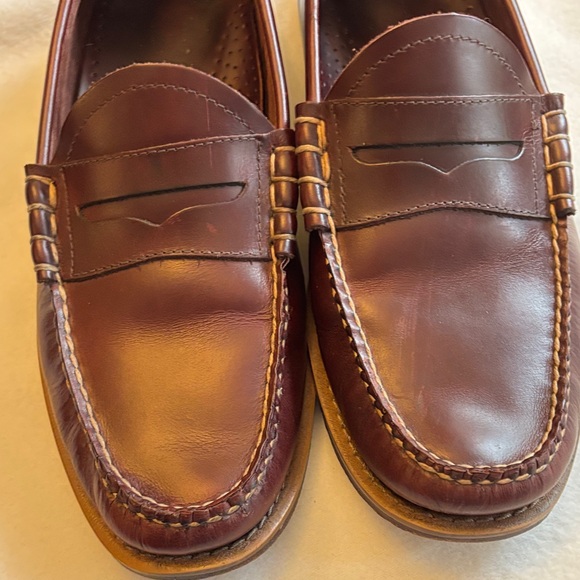Bass Weejuns Leather Loafers. Burgundy. Size 11. - Picture 2 of 9